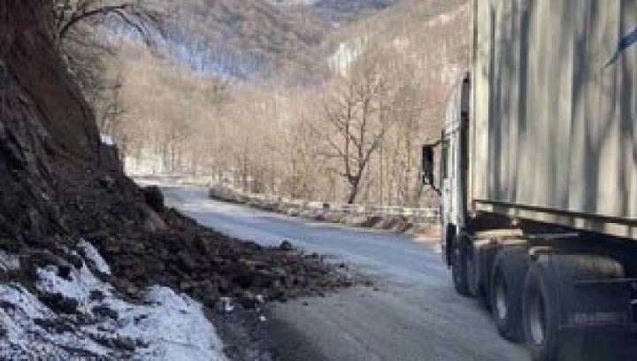 Կապան-Տաթև ավտոճանապարհը դարձել է միակողմանի երթևեկելի