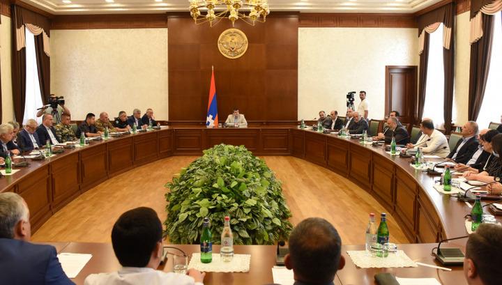 Հայաստանի ու Արցախի շահերը պետք է դիտարկել մեկ ամբողջության մեջ․ Արայիկ Հարությունյան