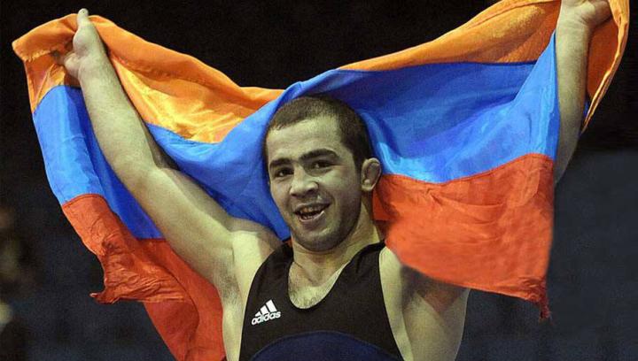 Ո՞ւր եք միանում ազգադավ գործընթացին, եկե՛ք հրապարակ. Արսեն Ջուլֆալակյան