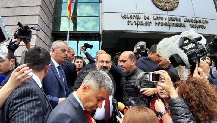 Փաշինյանն ու իր ՔՊ-ն Սահմանադրության մասին կարող են միայն… լռել․ «Փաստ»