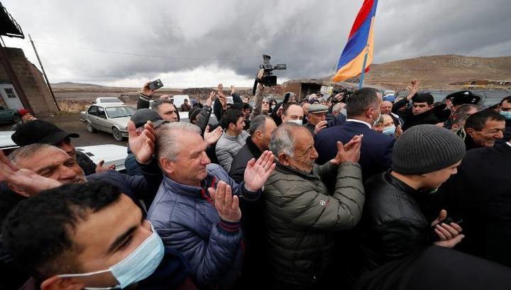 Թատրոն և PR․ «Հրապարակ»