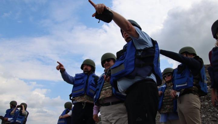 ԵՄ պատվիրակության ղեկավարն ու դիտորդները պարեկություն են արել Հակարի կամրջում