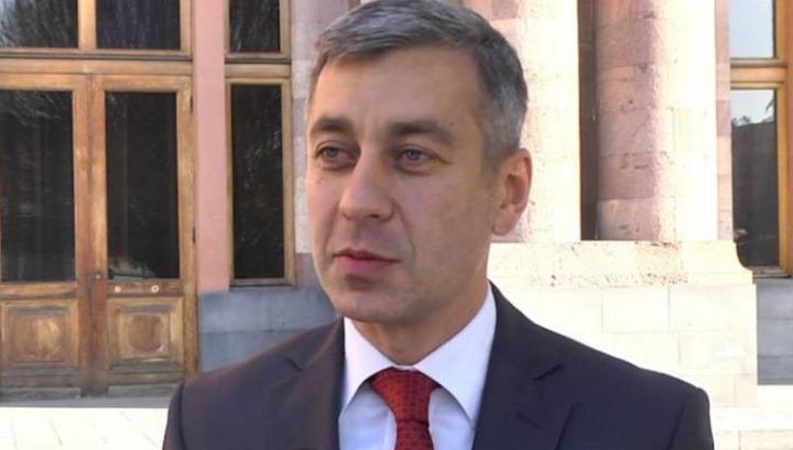 Իշ­խող թիմն ար­դեն ունի ԱԳ նա­խա­րարի «սրտի» թեկ­նա­ծու. «Փաստ»