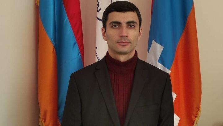 Եթե Արցախի ղեկավարություն կոչեցյալը նման կերպ շարունակի իր գործելաոճը`ապա ժողովրդի դժգոհությունը պայթելու է... Արշակ Աբրահամյան