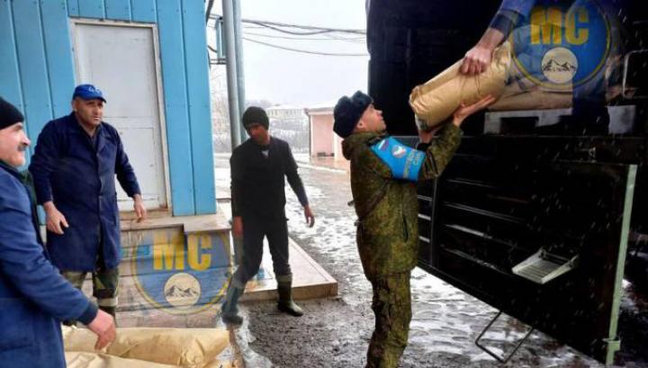 Ադրբեջանցիները Շուշիի մոտ 14 ժամ շարունակ կանգնեցրել  են հումանիտար բեռներ մատակարարող խաղաղապահների մեքենաները