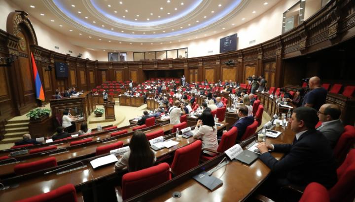 Փաշինյանն ու կառավարության անդամները պատասխանում են պատգամավորների հարցերին․ ուղիղ