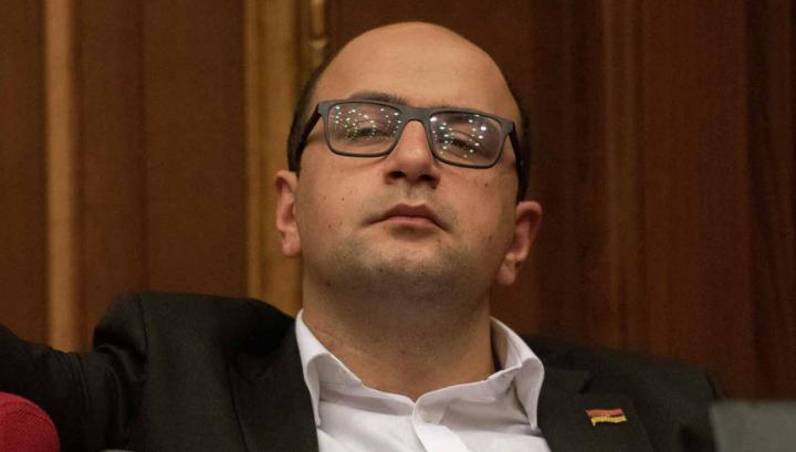 Հաշվի առնելով ՔՊ-ի ստեղծած ճգնաժամը՝ որոշել եմ հրաժարվել ԱԺ հանձնաժողովի նախագահի տեղակալի պաշտոնից. Մամիջանյան