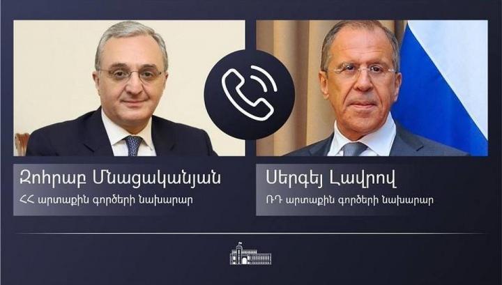 Զոհրաբ Մնացականյանն ու Սերգեյ Լավրովը քննարկել են հայ-ադրբեջանական սահմանի լարված իրավիճակը