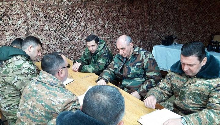 Բակո Սահակյանը ՊԲ հրամանատարության մասնակցությամբ խորհրդակցություն է անցկացրել