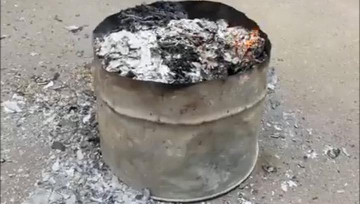 Ծիծեռնակաբերդի բակում այրում և վերցնում են Ցեղասպանության մասին տեղեկությունները