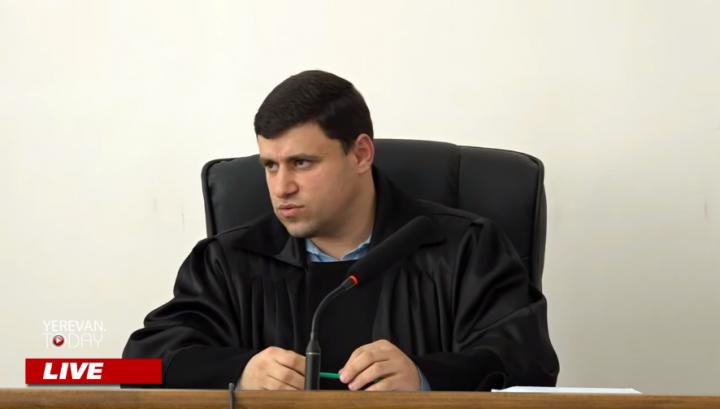 Դատարանը հեռացավ խորհրդակցական սենյակ՝ Աշոտ Մինասյանի խափանման միջոցը որոշելու