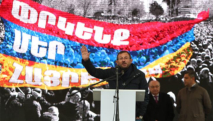 Վազգեն Մանուկյանն ու քաղաքական ուժեր Ազատության հրապարակում են․ ֆոտոշարք