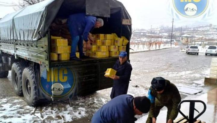 Խաղաղապահները 25 տոննա մարդասիրական օգնություն են տեղափոխել Ստեփանակերտ