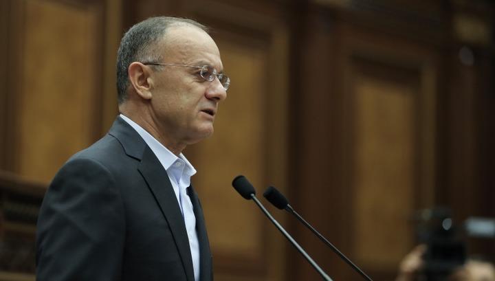 Պատկան մարմինները երկար քննարկում են՝ տա՞լ Սեյրան Օհանյանին այդ «դոպուսկը», թե՞ ոչ. «Հրապարակ»