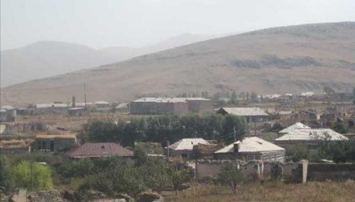 «Բա չիմացար, բալես, երեկ Նիկոլի ապագան էր մտել մեր գյուղը, երեք մատղաշ երեխու տարավ»