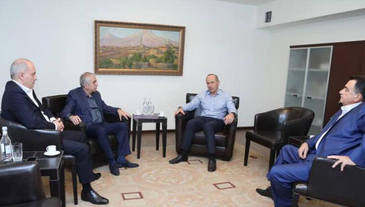 Ժողովրդի մի ստվար հատված ակնկալում է Ձեր վերադարձը․ պահեստազորի սպաները՝ Ռոբերտ Քոչարյանին