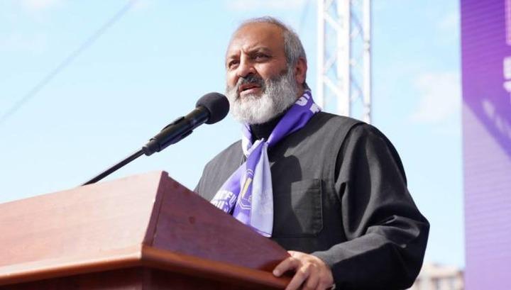 ՔՊ-ն խաղում է սրբազանի թելադրած կանոններով․ «Հրապարակ»