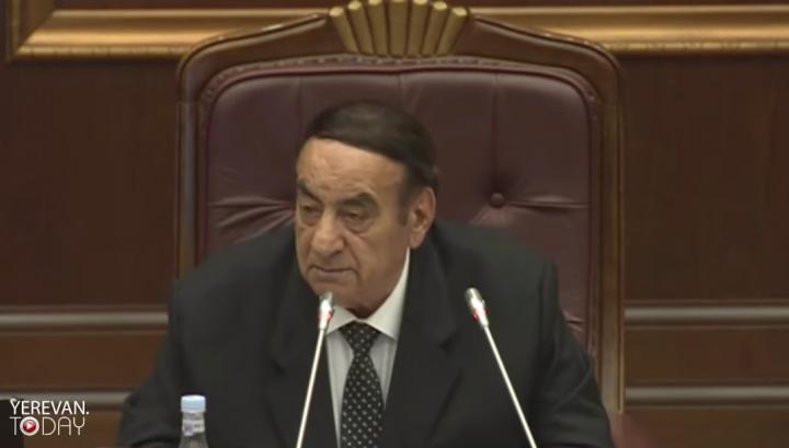 Սաղ լավ ա, մալադեց, դուխո՛վ, մենակ մեկ-մեկ մեր կողմ նայի, իշմարներ ենք անում․ Ռուբինյանը՝ Հասանովին