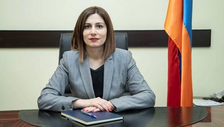 Շտապօգնության վարորդներին վճարելու գումարներ չկան, իսկ նախարարի «վոյաժների» համար «թռիչքային» գումարներ կան. «Ժողովուրդ»