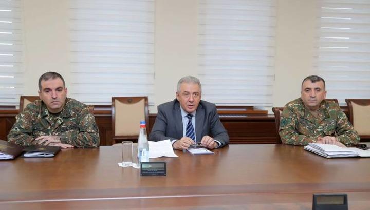 ՊՆ-ում էլ է անիշխանություն․ գլխատված է ողջ ղեկավարությունը․ «Հրապարակ»