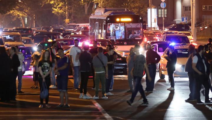 Այս պահին Ազգային կոմիտեի կոչով փակ են Երևանի կենտրոնական փողոցները