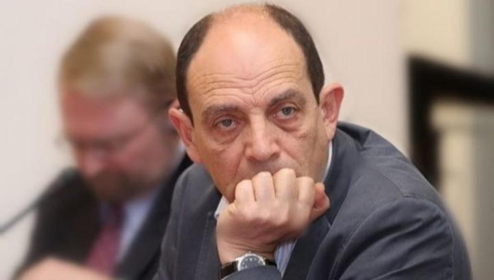 Ախր, կյանքով դուք ո՞վ եք. Ավետիք Իշխանյան