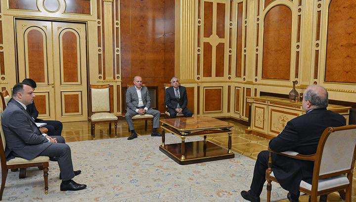 Արմեն Սարգսյանն ընդունել է «ԱԱԾ պահեստազորի սպաների միություն» ՀԿ պատվիրակությանը