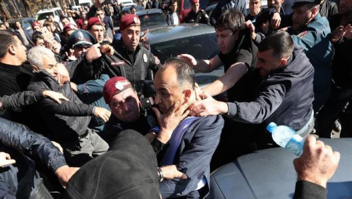 Արցախի նախագահի աշխատակազմի ղեկավարը ճանաչվել է տուժող